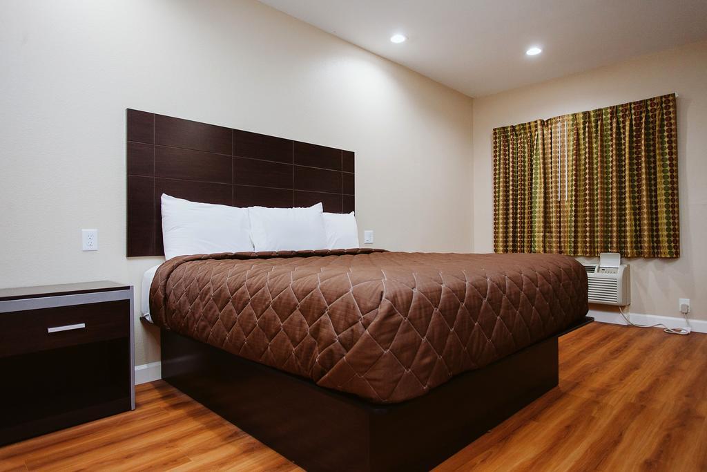 Jersey Village Palace Inn 290 & Jones Rd מראה חיצוני תמונה